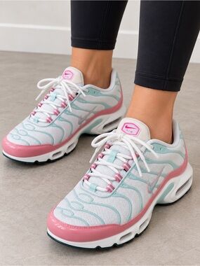 Nike Air Max Plus Gs White Siren Red Red Stardust Size 4Y-Men’s 4-Women’s 5.5